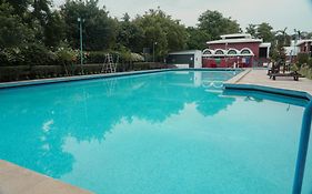 Goa Country Club By Pearl Near Udyog Vihar Yashobhoomi